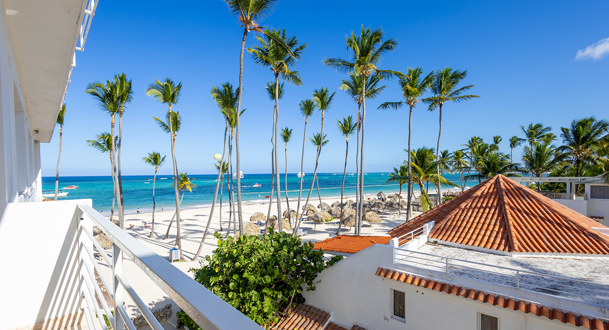 Penthouse Apartments With Stunning Ocean Views photo